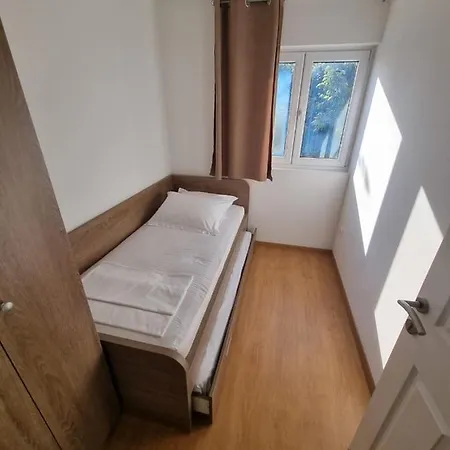Furulund Apartman *